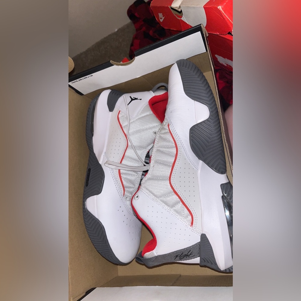 Jordan 6 size 9 white and red